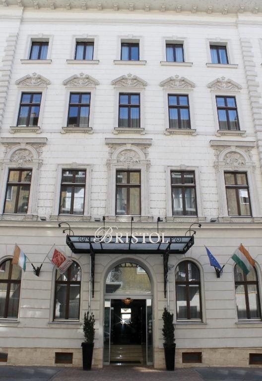 Hotel kasynowy w Warszawie